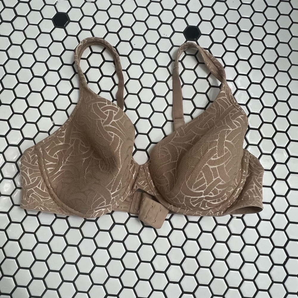 Vanity fair underwire bra size 40C